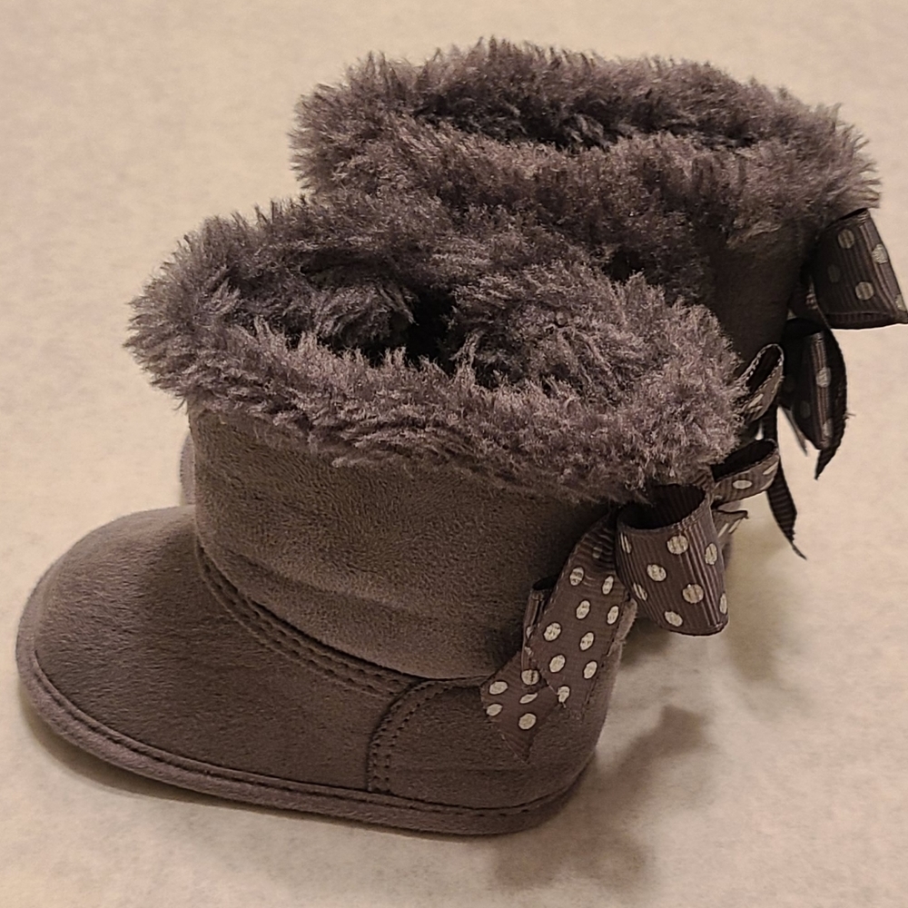 Grey faux fur trim bow detail fall/winter booties